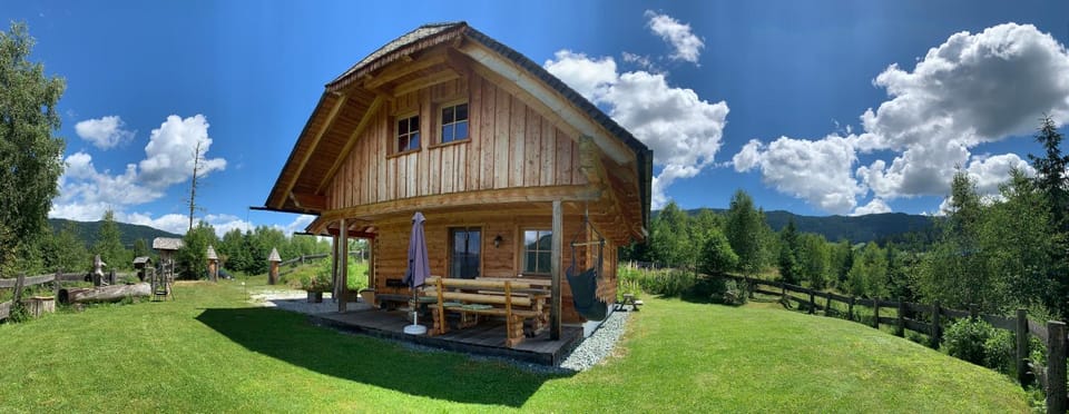 Pichelhütte House in Carinthia, Austria
