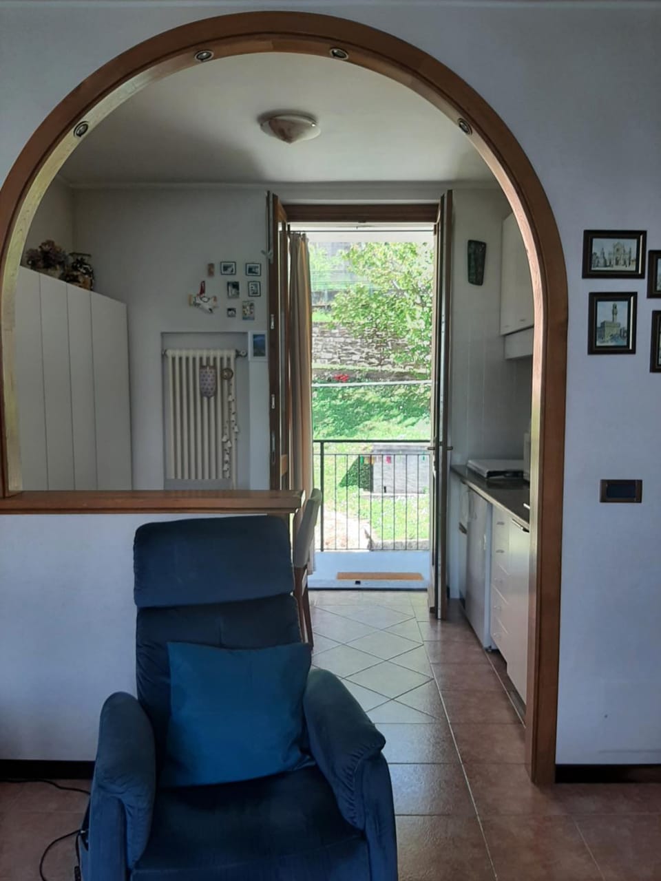 Living room, Seating area, internet