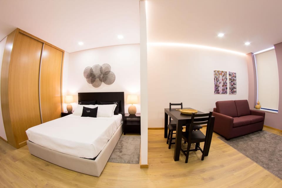 Living room, Dining area, Bedroom