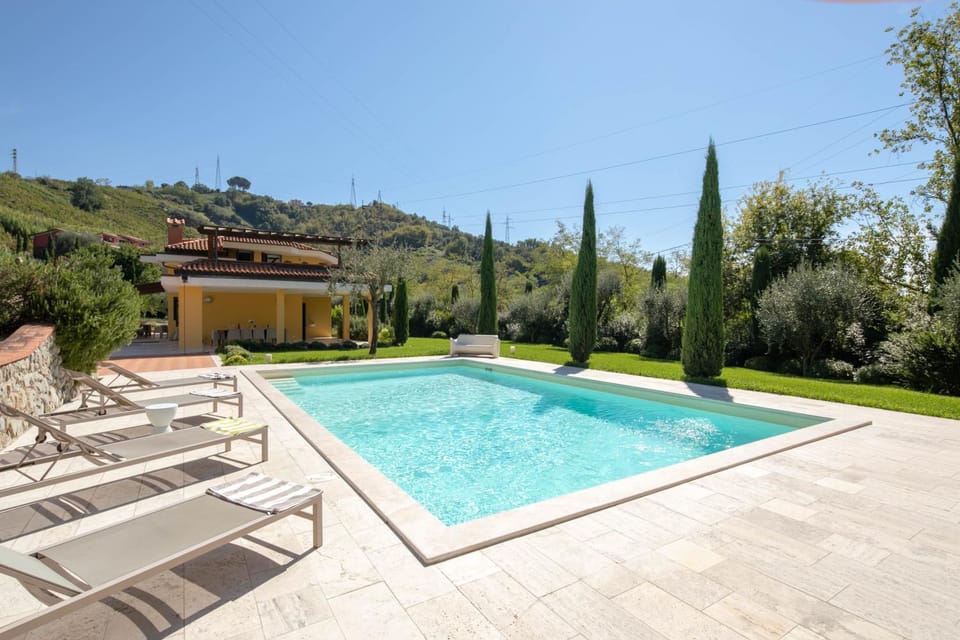 Swimming pool, Swimming pool