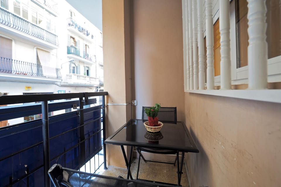 Day, Neighbourhood, Balcony/Terrace