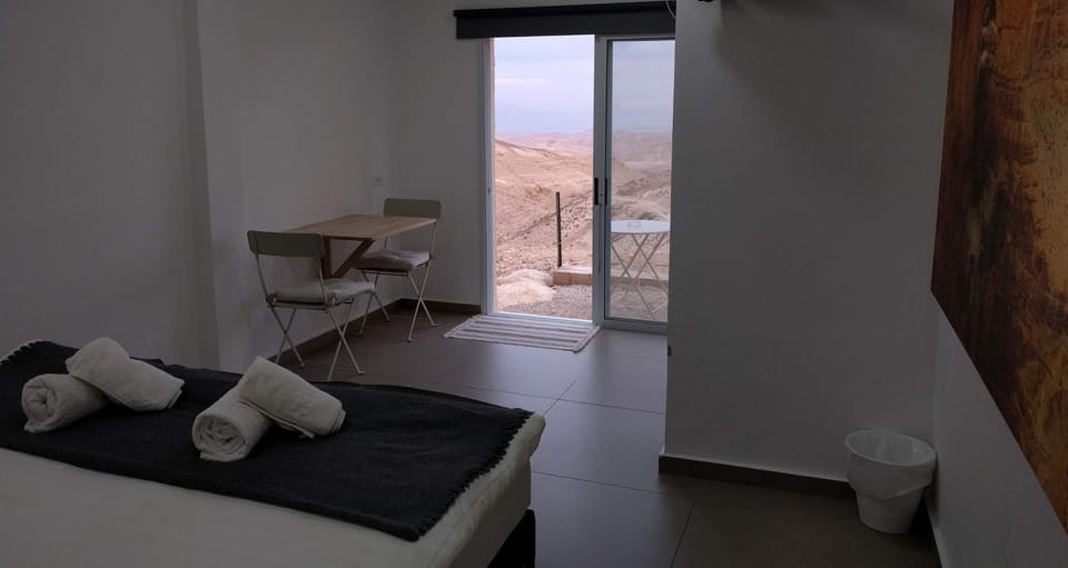Photo of the whole room, Seating area, Sea view