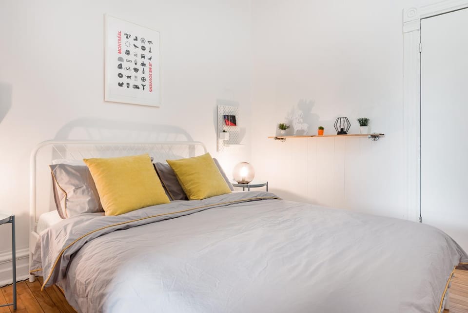 Apartments Near Montreal Olympic Park Apartment in Laval