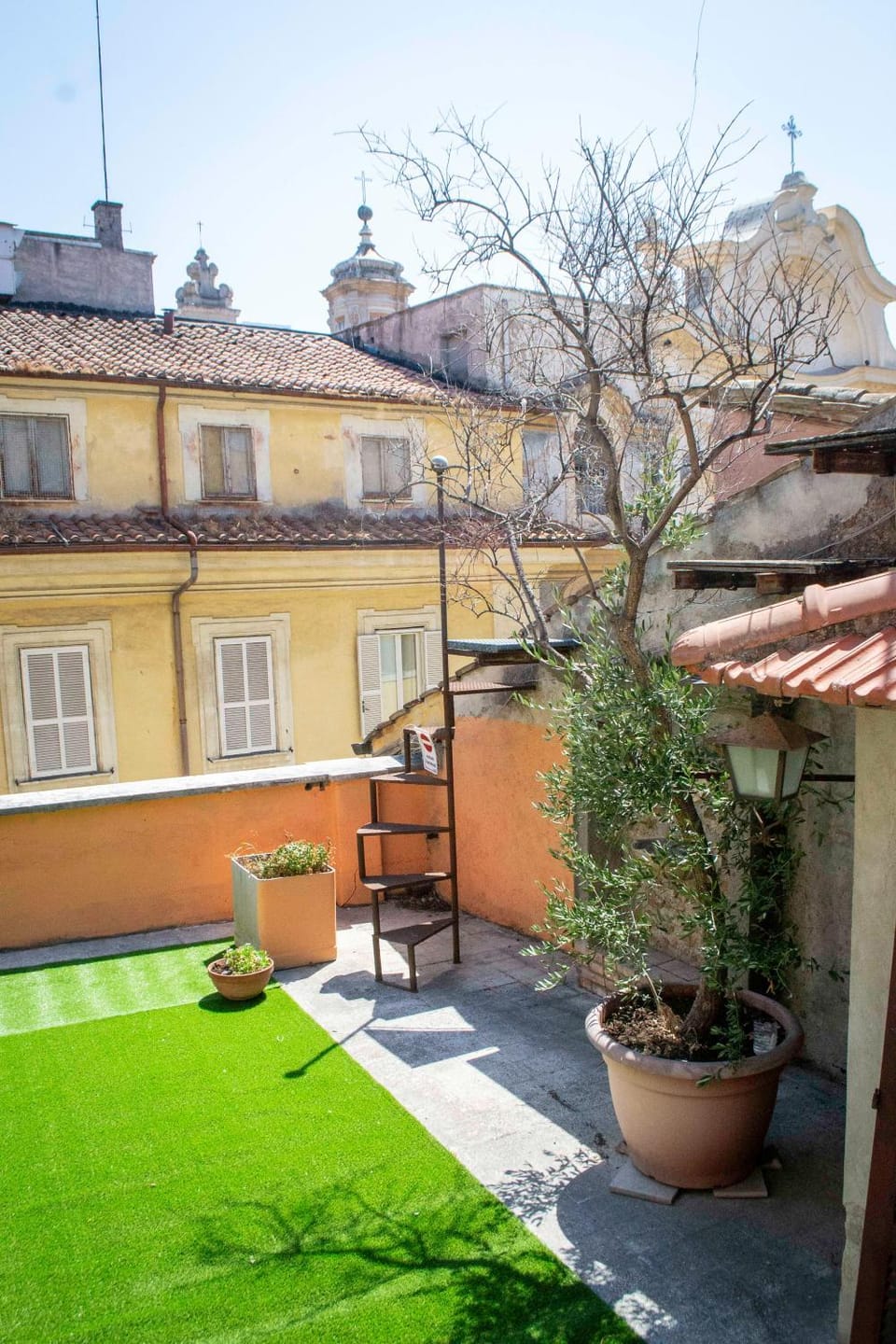 Charme & Chic Luxury Bed and Breakfast in Rome