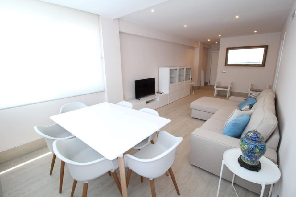 Apartamento Playa Fontanilla, by Guadiana Holidays Apartment in Marbella