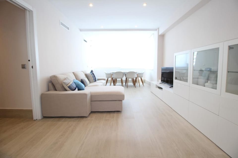 Apartamento Playa Fontanilla, by Guadiana Holidays Apartment in Marbella