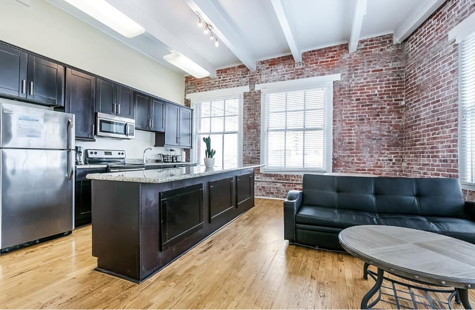 Kitchen or kitchenette, Living room