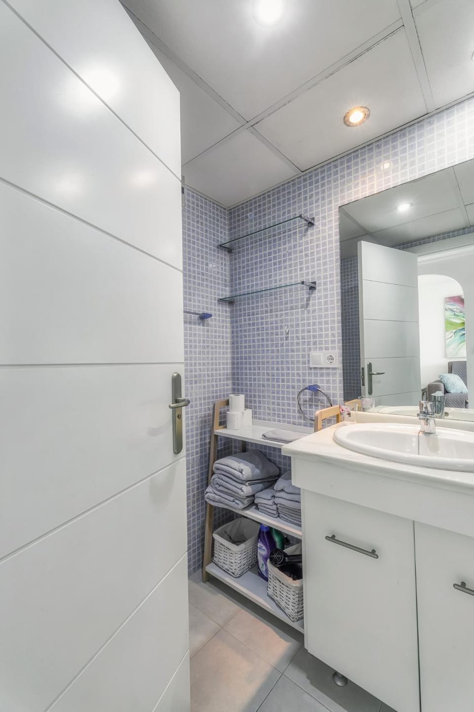 Bathroom, towels