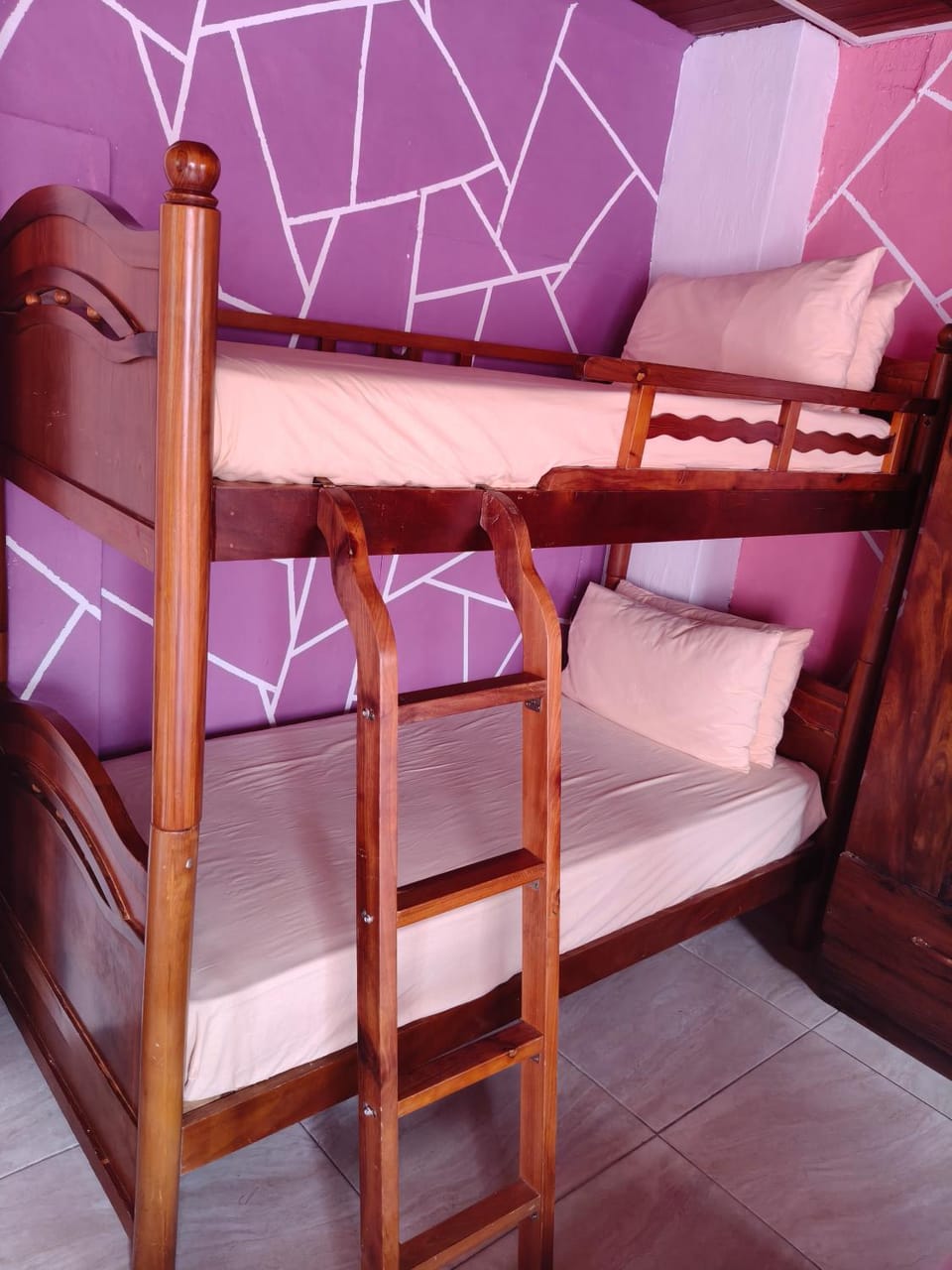Bed, Bedroom, bunk bed