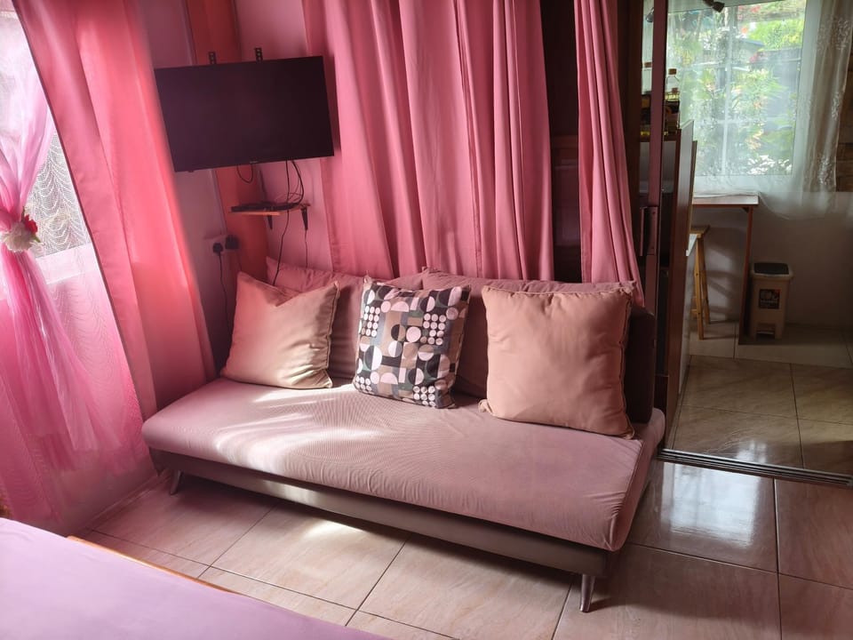 TV and multimedia, Seating area