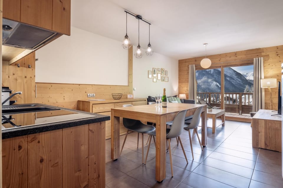 Living room, Dining area, kitchen