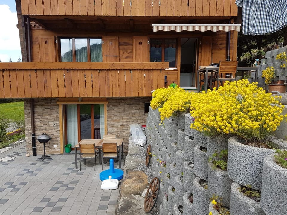 Chalet Grüneggli Apartment in Adelboden