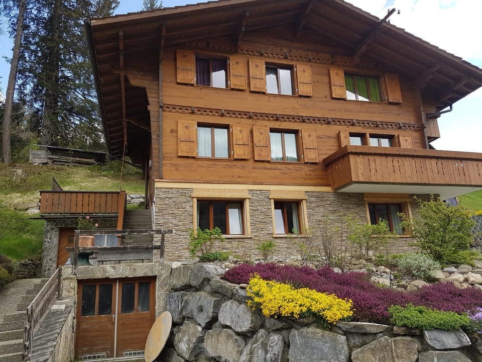 Chalet Grüneggli Apartment in Adelboden