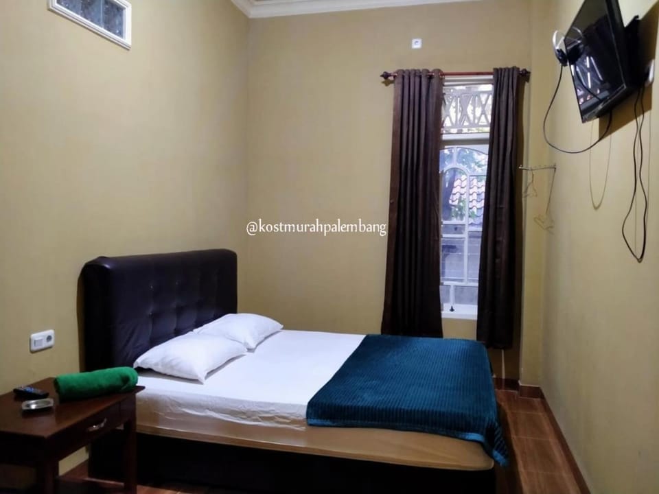 Bedroom, air conditioner