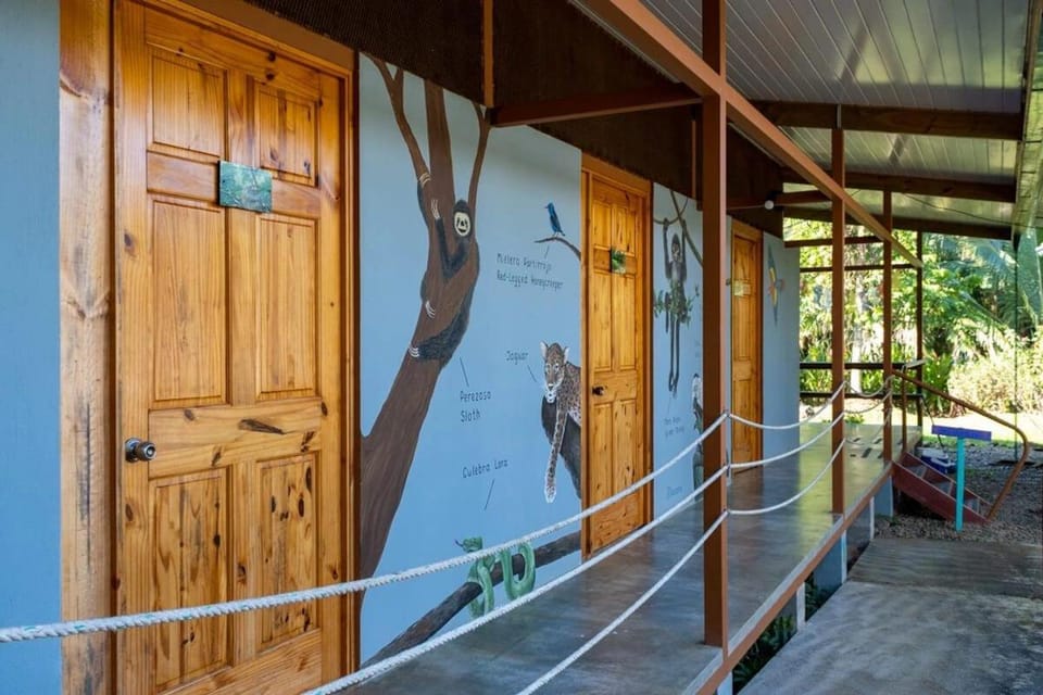 Karandi Hostel Bed and Breakfast in Uvita