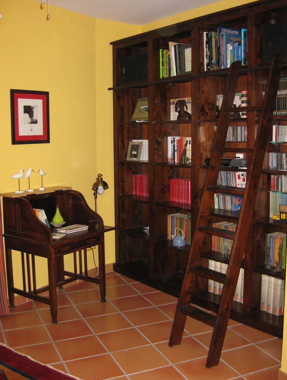 Communal lounge/ TV room, Library, Living room, Seating area, Internal: Not applicable to any particular room