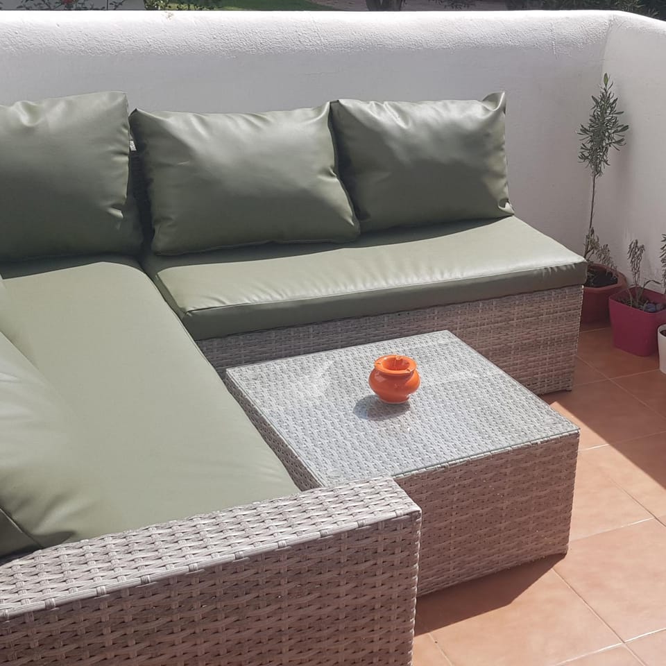 Patio, Garden, Living room