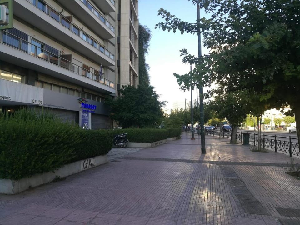 Comfortable & Convenient Living in Athens Apartment in Athens