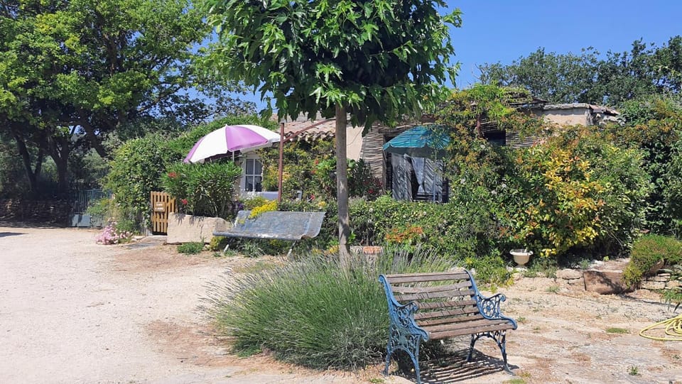 La petite Galéjade House in Gordes