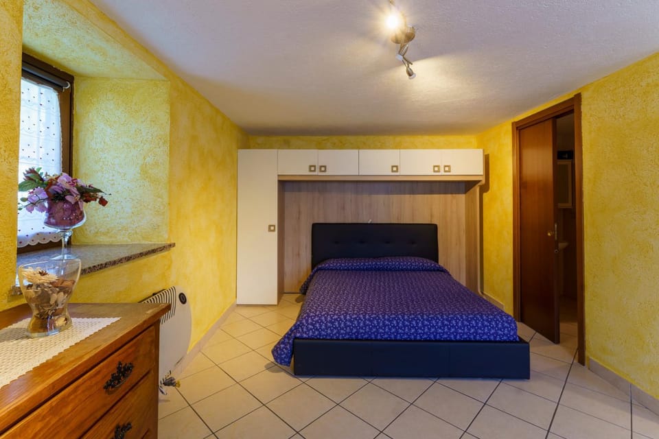Appartamento da Neri Alloggio ad uso turistico -VDA-CHARVENSOD-n0047 Apartment in Aosta Valley, Italy