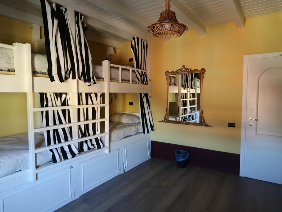 bunk bed