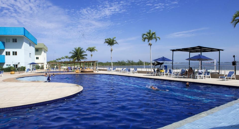 Pool view, Swimming pool, sunbed
