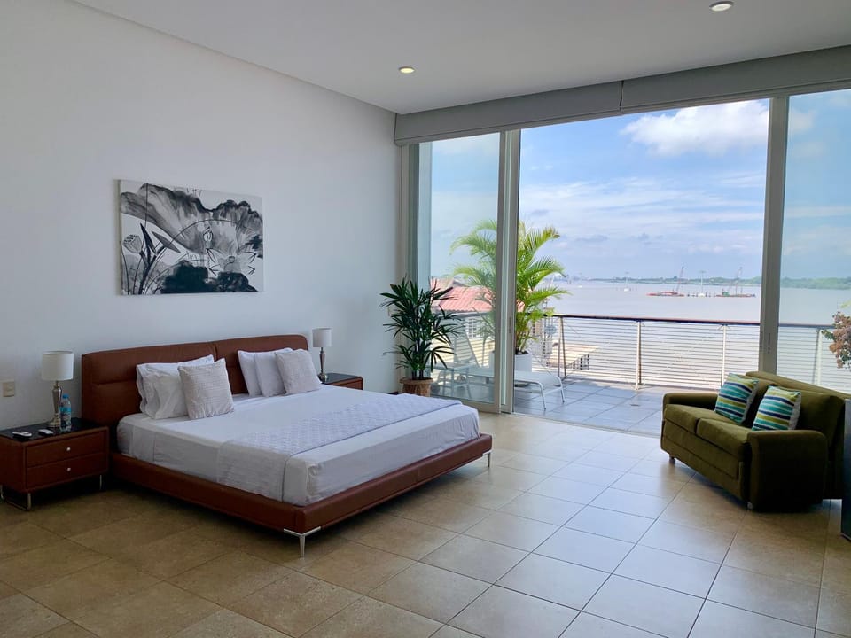 Bed, Living room, Photo of the whole room, Bedroom