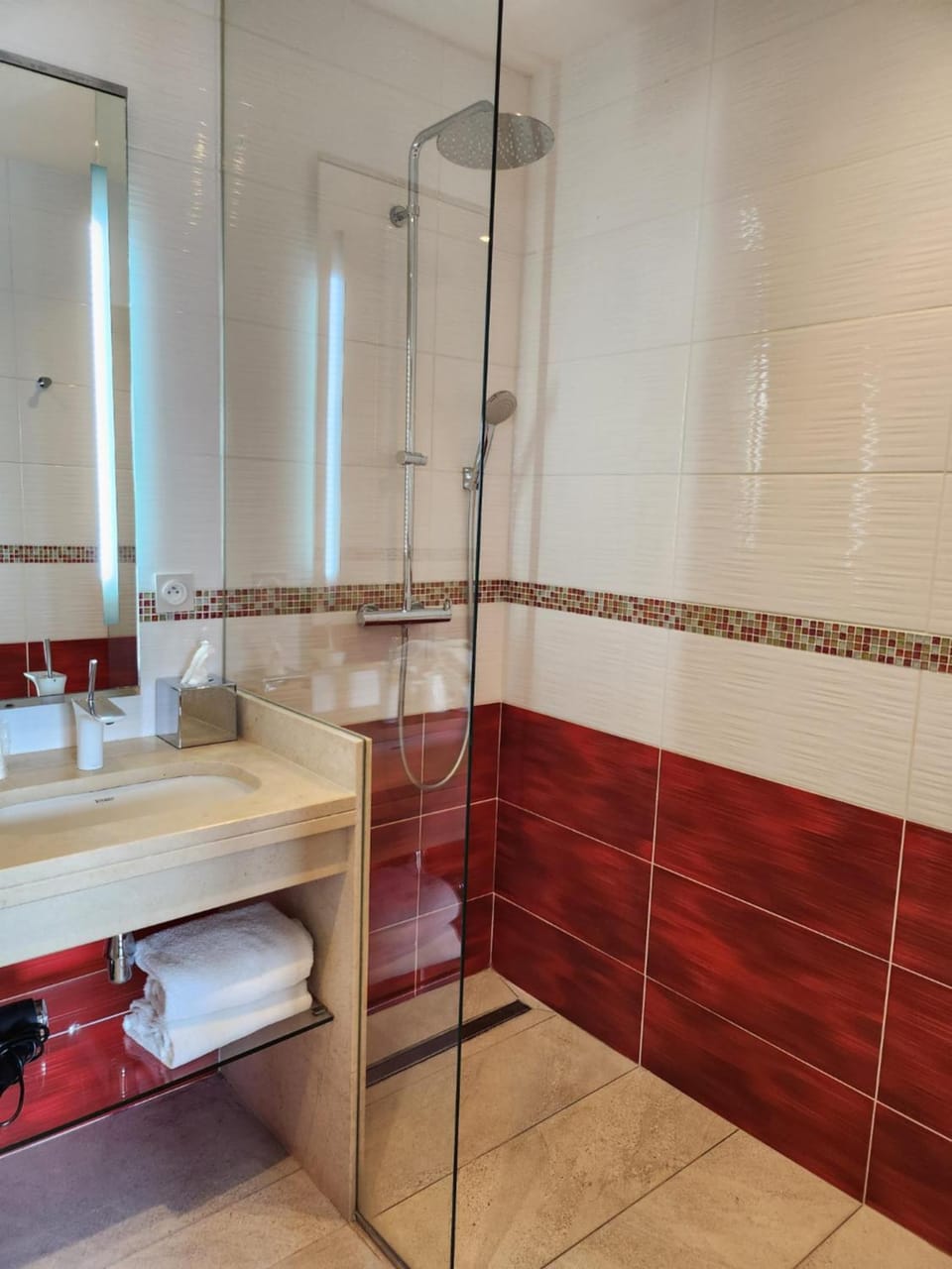 Shower, Bathroom, towels