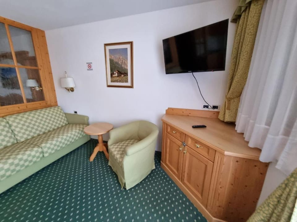 TV and multimedia, Living room