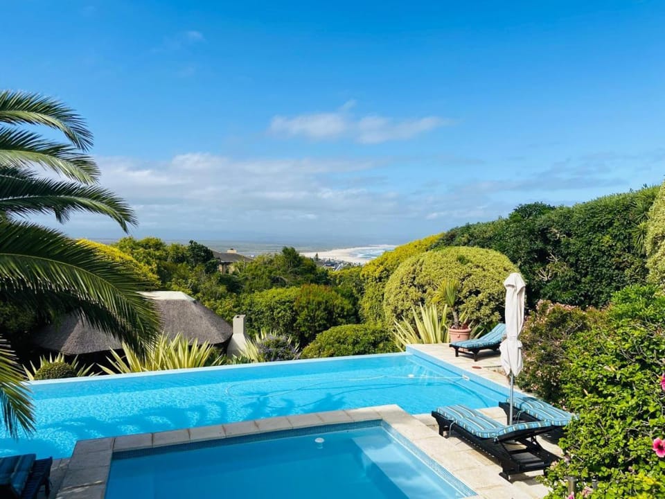 The Ocean Bay Luxury Guesthouse Bed and Breakfast in Eastern Cape