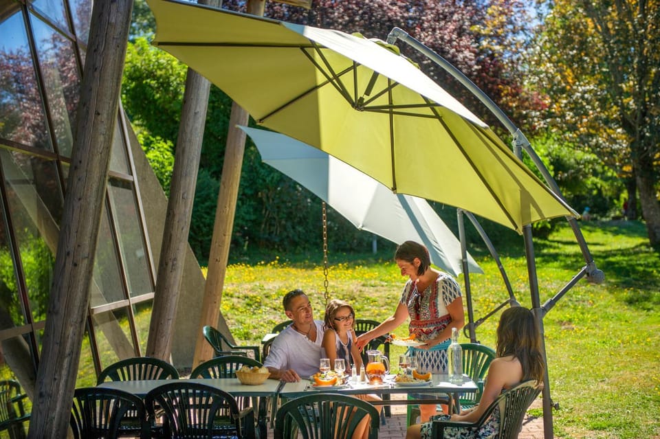 Patio, Restaurant/places to eat, Buffet breakfast
