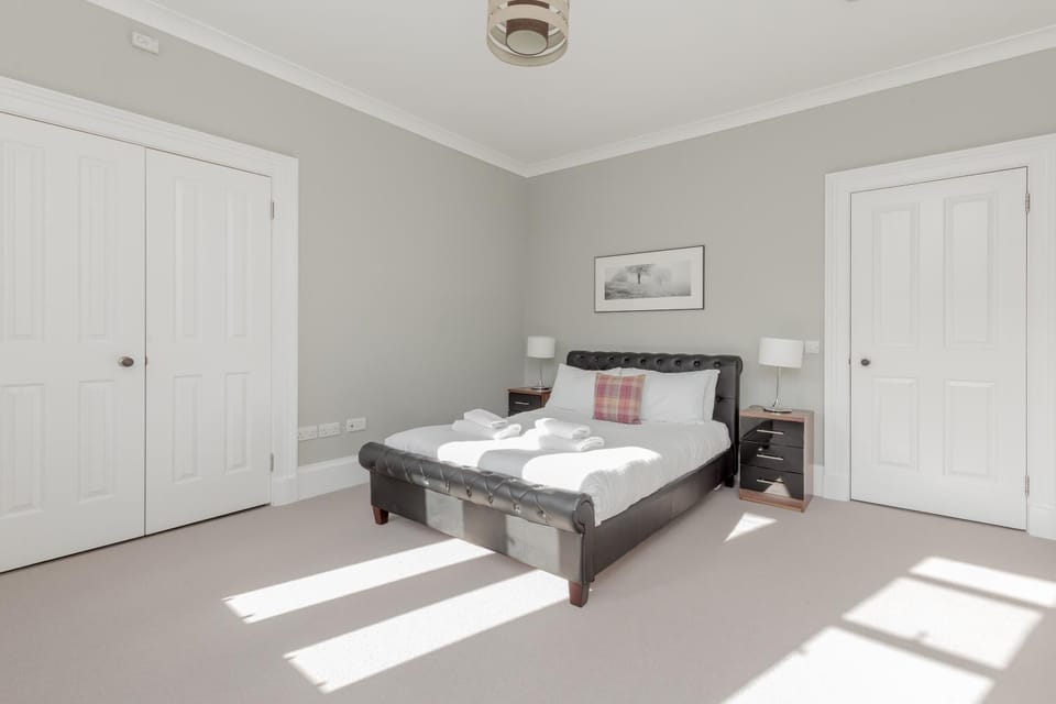 Destiny Scotland - Q-Residence Apartment in Edinburgh