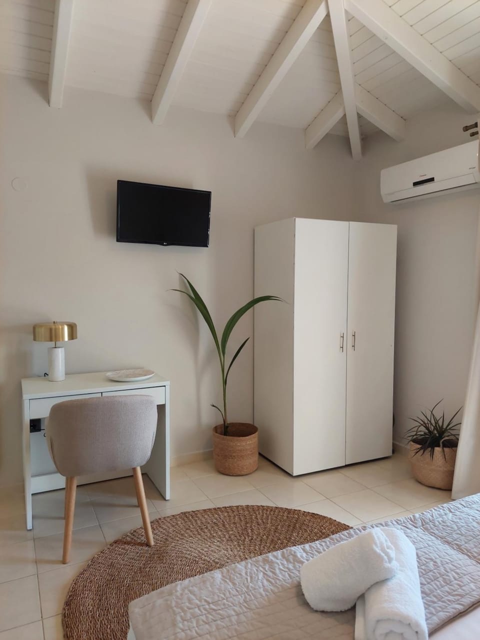 Socrates Apartments Hotel in Skala