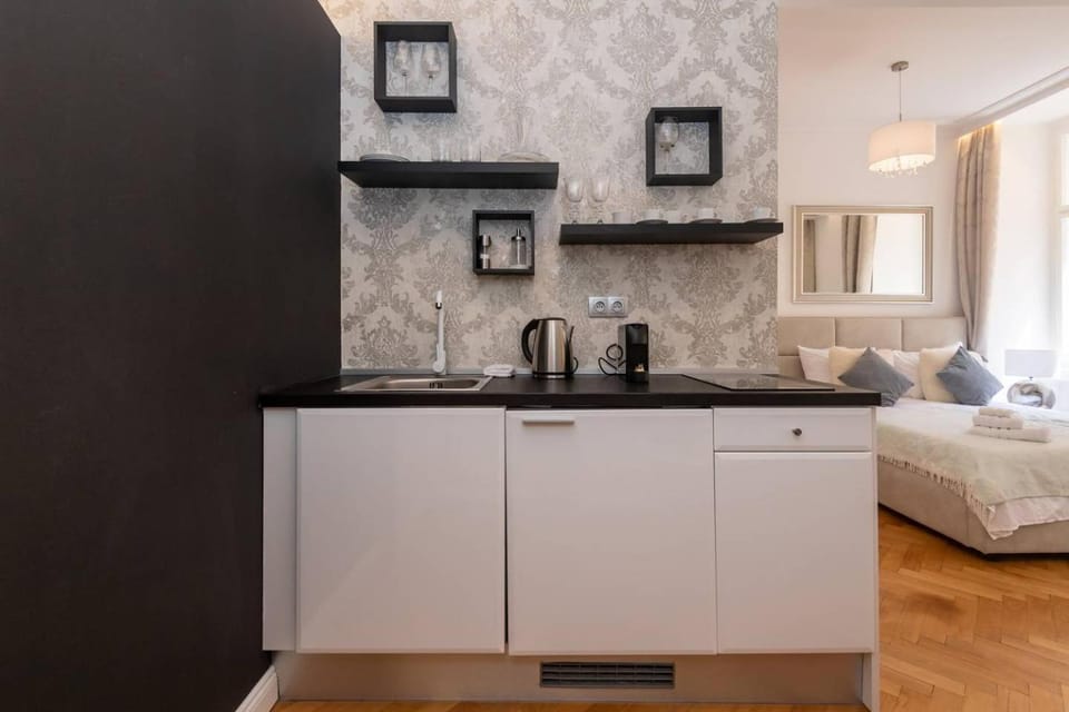 Coffee/tea facilities, Kitchen or kitchenette