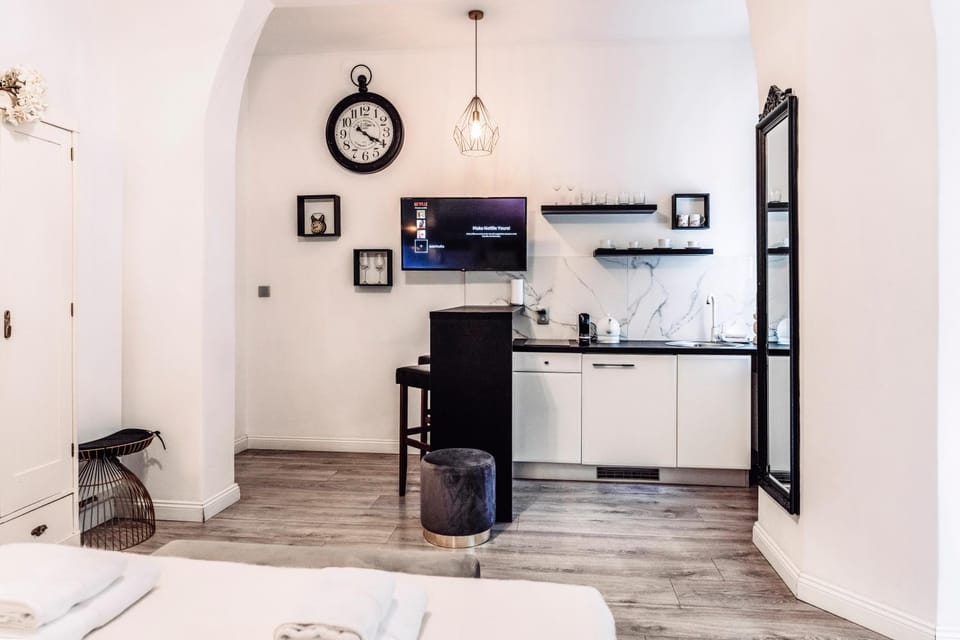 TV and multimedia, Kitchen or kitchenette