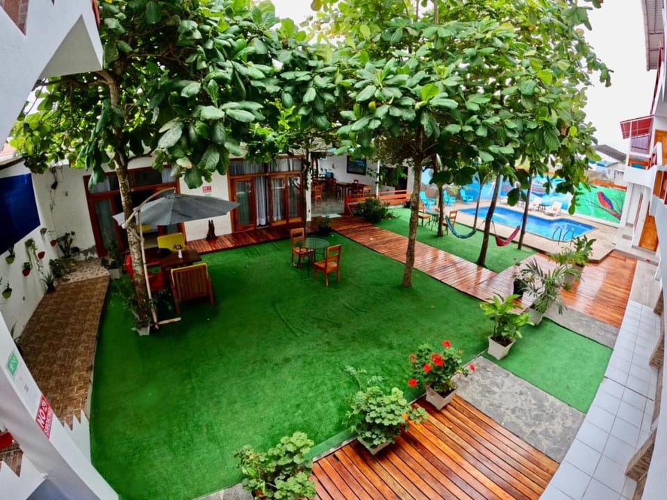 Day, Garden, Seating area, Garden view, Pool view