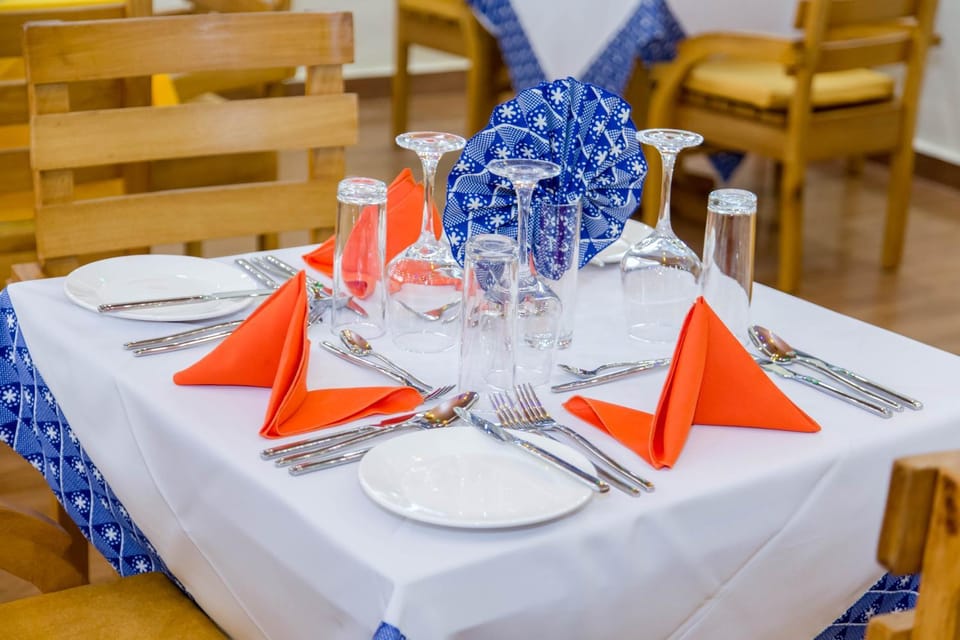 Restaurant/places to eat, Lunch, Dinner