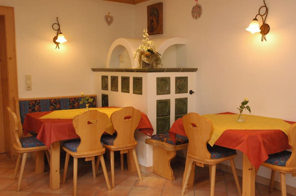 Decorative detail, Breakfast