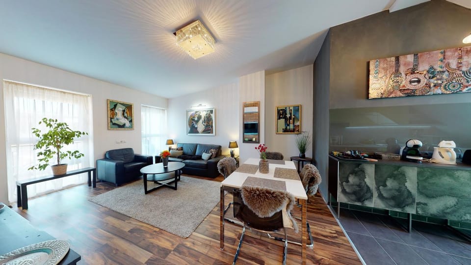 Living room, Dining area