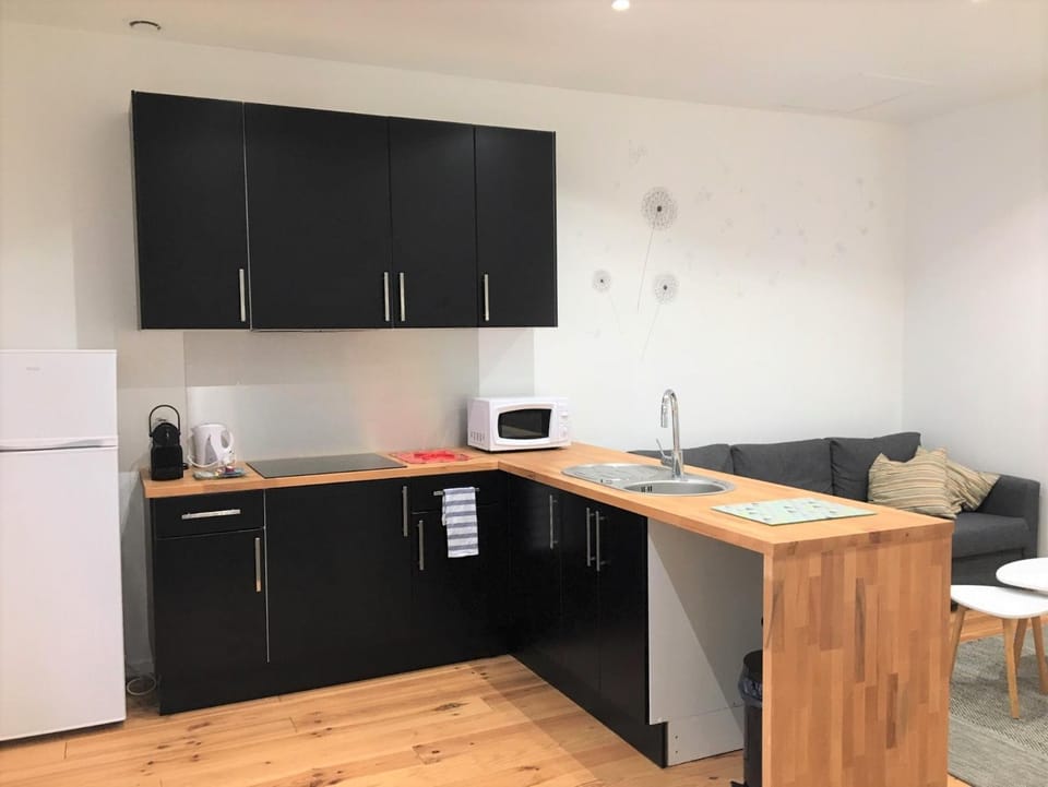 Coffee/tea facilities, Kitchen or kitchenette
