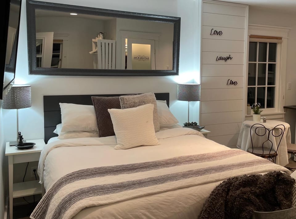 Amante Luxury Bed & Breakfast Bed and Breakfast in Cowichan Valley