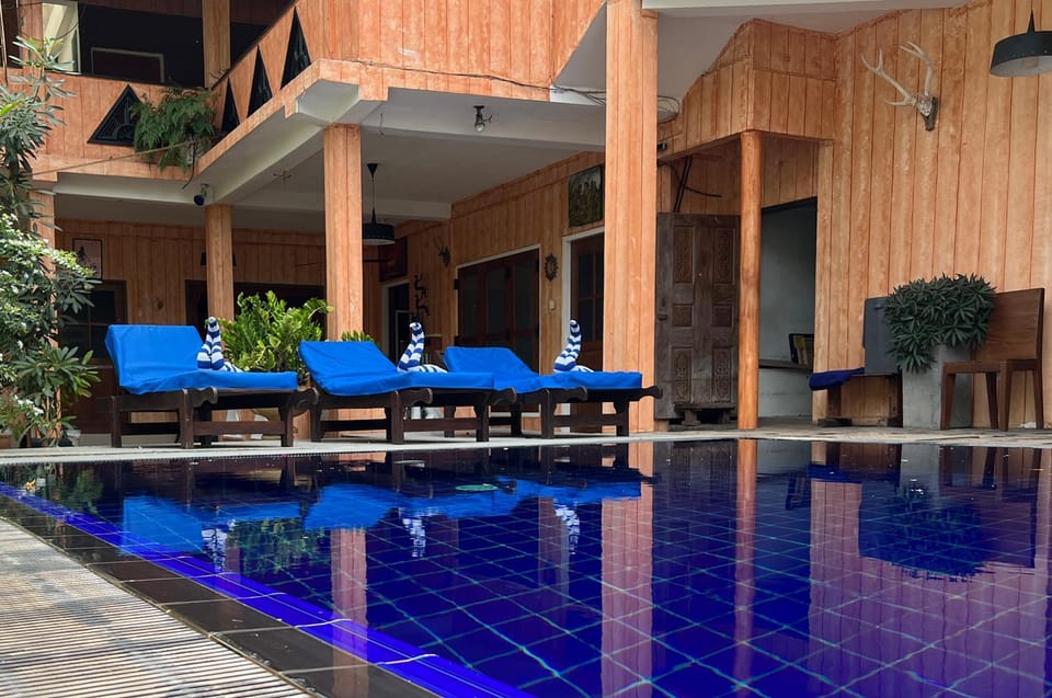 Swimming pool