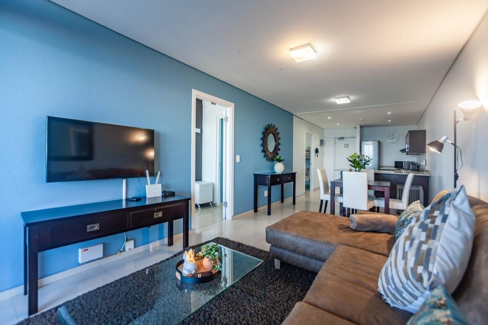 Communal lounge/ TV room, TV and multimedia, Living room