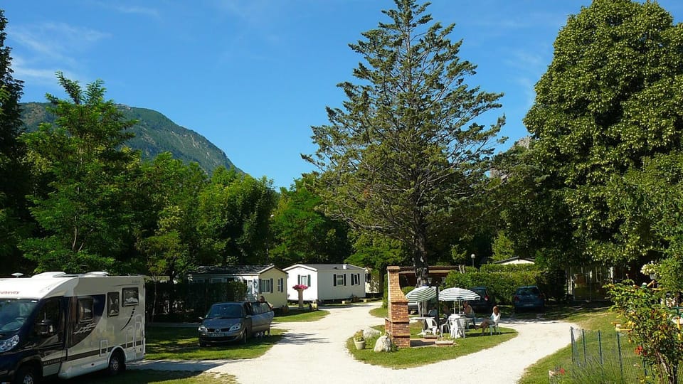 Patio, Nearby landmark, Natural landscape, BBQ facilities, View (from property/room), On site, Garden view, Mountain view