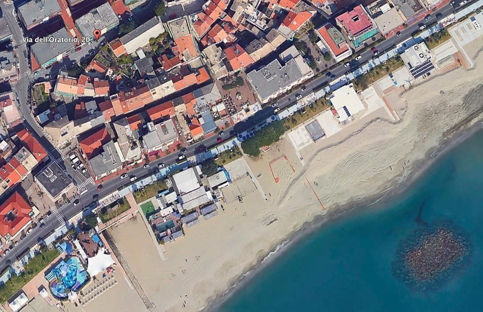 Appartamento di 65 mq. a 50 metri dal mare Apartment in Albissola Marina