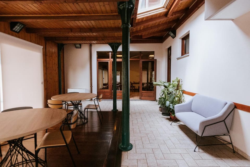 Seating area, Dining area, Internal: Not applicable to any particular room