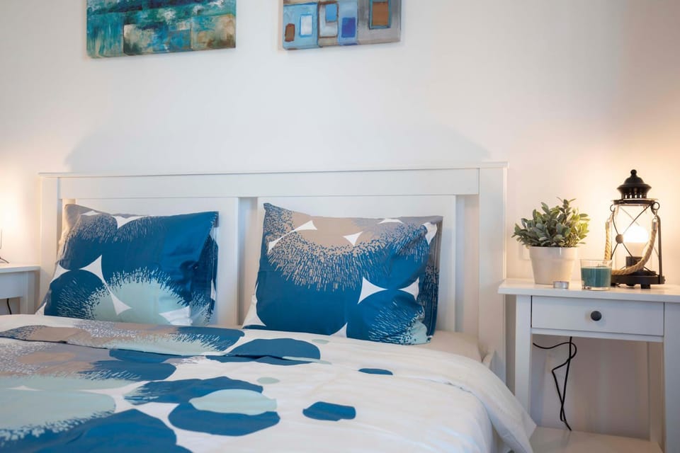 Seating area, Bedroom