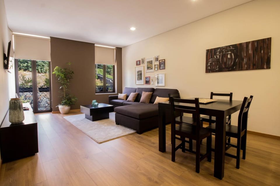 Coffee/tea facilities, Living room, Dining area