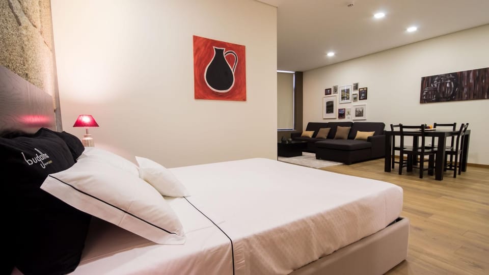 Bed, Living room, Bedroom