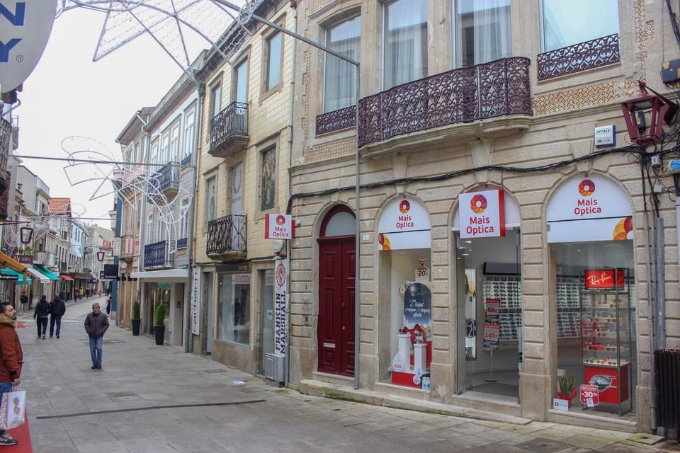 Facade/entrance, Off site